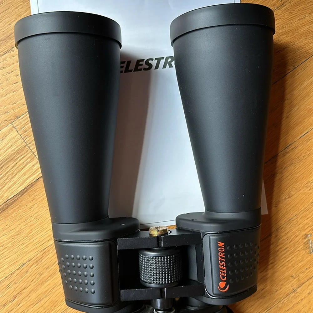 Celesteon Skymaster binoculars 25x70 with tripod